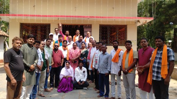 दुर्गा मंदिर  में  विकसित भारत के संकल्प के लिए हुई विशेष पूजा-अर्चना व महाआरती