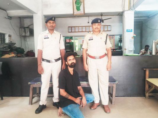 हत्या की कोशिश, फरार गिरफ्तार