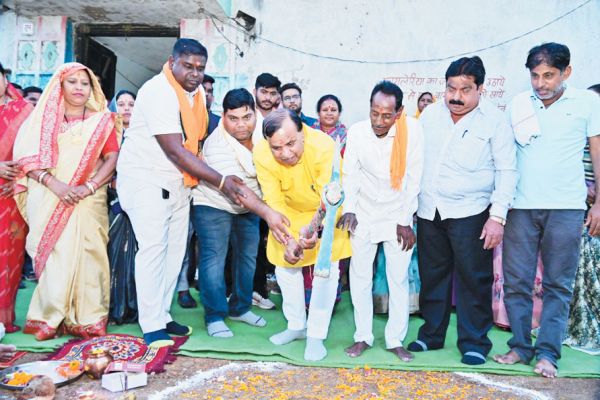 हर वार्ड में विकास हमारी प्राथमिकता- शिवरतन