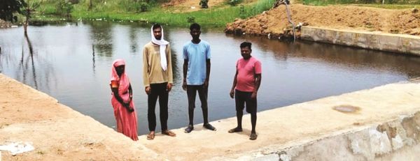 चेक डैम बनने से बारिश पर निर्भरता हुई कम