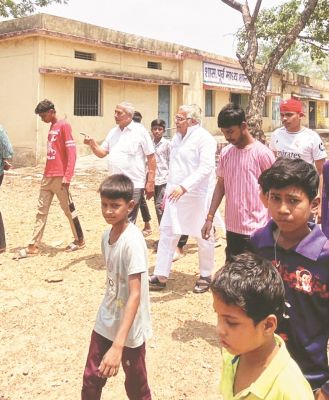 स्कूल जर्जर, बच्चों को हादसे का डर-वोरा