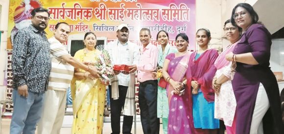 साई मंदिर समिति के अध्यक्ष व सचिव का गीतांजलि संगीत महाविद्यालय ने किया अभिनंदन