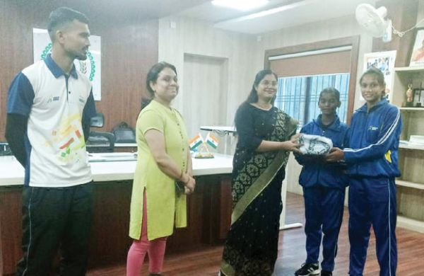 हर्राटिकरा की बालिका का आवासीय खेल अकादमी रायपुर के लिए चयन