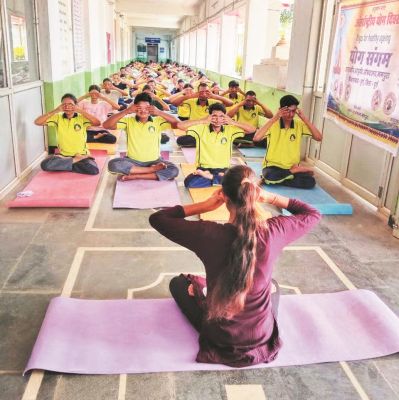 नगपुरा में कराया योगाभ्यास
