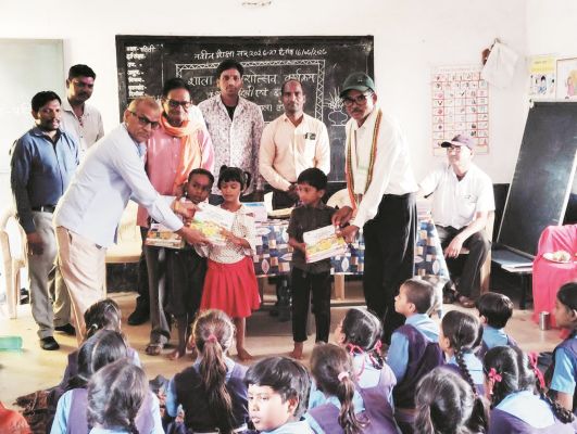 शाला त्यागी बच्चों को शिक्षा के मुख्यधारा में जुडऩे का सतत् प्रयास करें- सोनबरसा