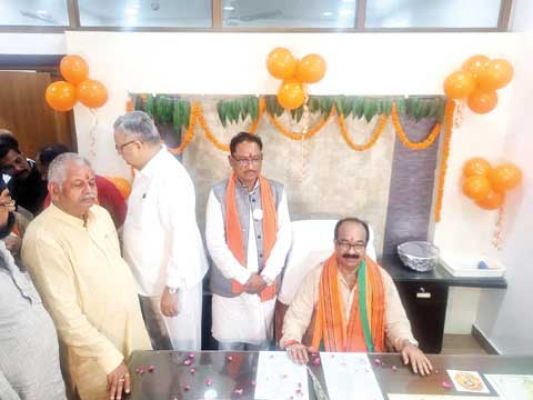 छत्तीसगढ़ की धड़कन और हलचल पर दैनिक कॉलम : राजपथ-जनपथ : चेहरे पर मायूसी झलक रही थी