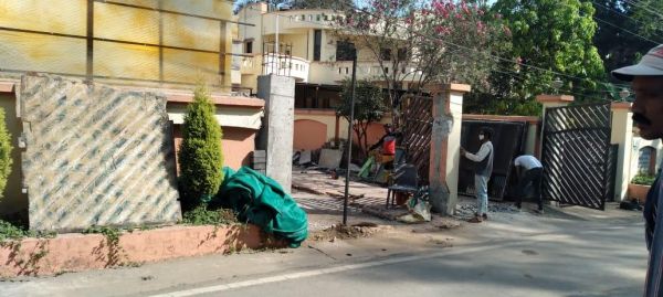 छत्तीसगढ़ की धड़कन और हलचल पर दैनिक कॉलम : राजपथ-जनपथ : गेट की जगह बदलने का टोटका