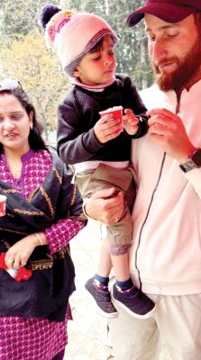 राजपथ-जनपथ : गर्म कपड़े बेचने आया पहलगाम का हीरो