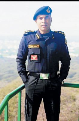 राजपथ-जनपथ : नए यूनिफार्म पर गर्व