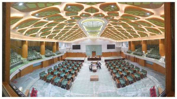 राजपथ-जनपथ : आसंदी की ऊंचाई कुछ कम हुई