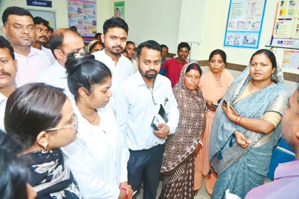 राजपथ-जनपथ : गिड़गिड़ाएं नहीं, सुविधाएं दीजिए