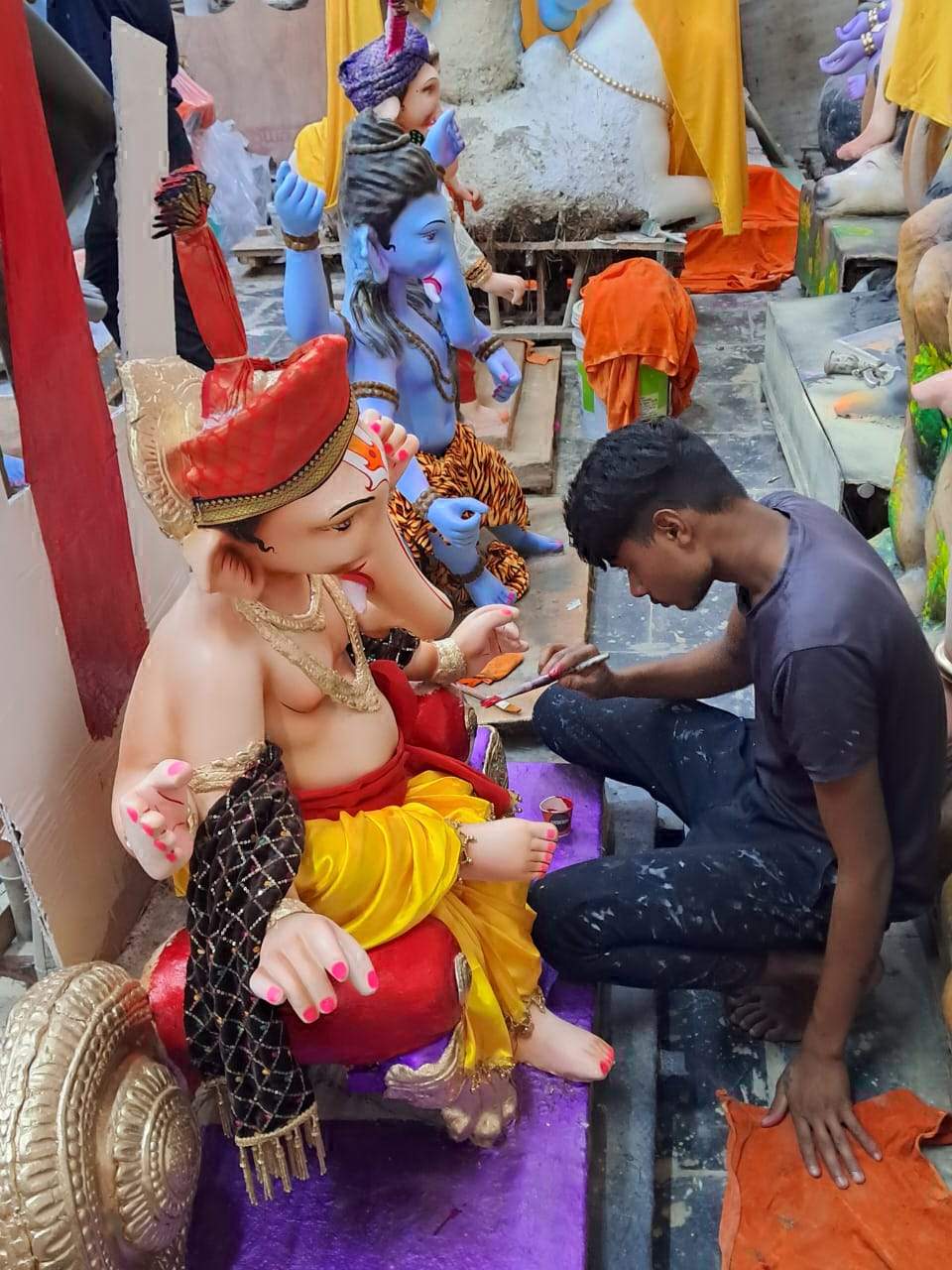 आकार ले रहे प्रथम पूज्य आकार ले रहे प्रथम पूज्य