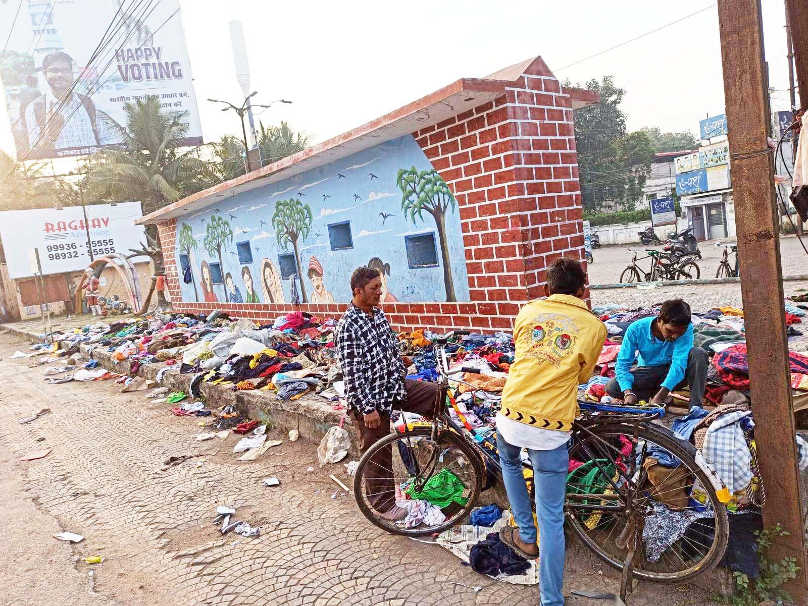 दीपावली से पहले नेकी की दीवार दीपावली से पहले नेकी की दीवार