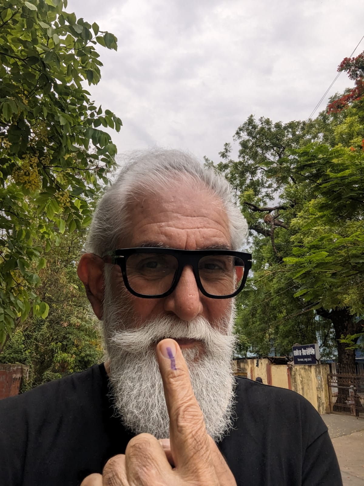 कैमरे की नजर से मतदान : मतदान को लेकर बुजुर्गों में उत्साह, जागरूकता देखते ही बनी