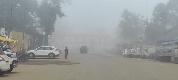 जगदलपुर में घना कोहरा