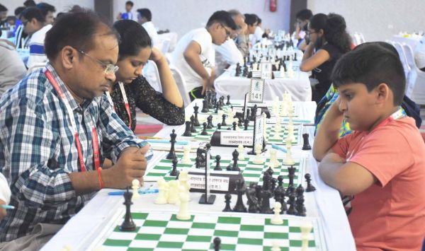 गोटीबाजों का नहीं दिमागवालों का खेल​