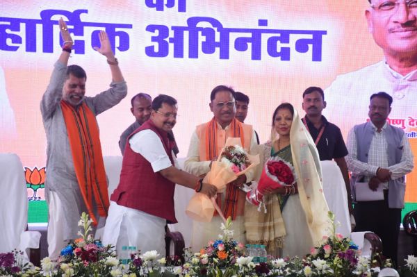 सीएम का गृह प्रवेश
