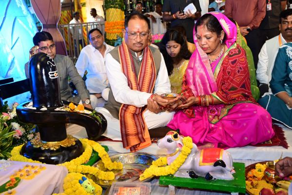 सीएम पोरा तिहार पर भगवान शिव और नंदीराज की पूजा