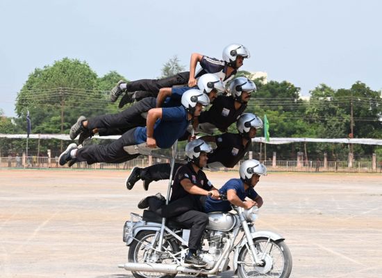 साइंस कॉलेज मैदान में सेना