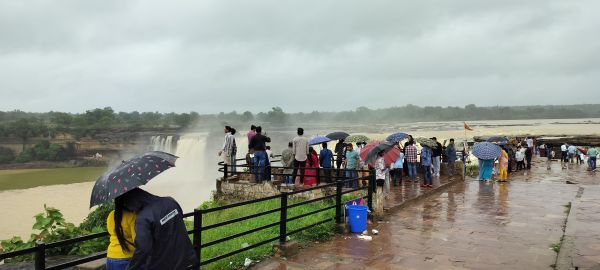  बस्तर का चित्रकोट जलप्रपात 