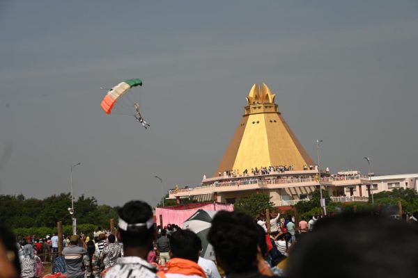 आसमां पर जांबाज़ी